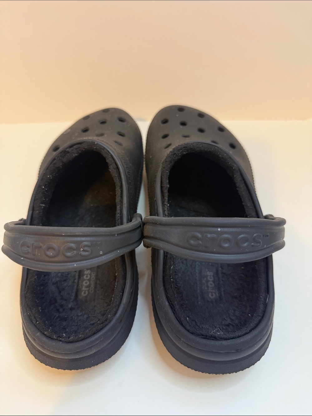 Crocs Classic Black Fleece Lined Clogs Unisex Men’s 8 Women’s 10 Cozy Comfort - Picture 4 of 7
